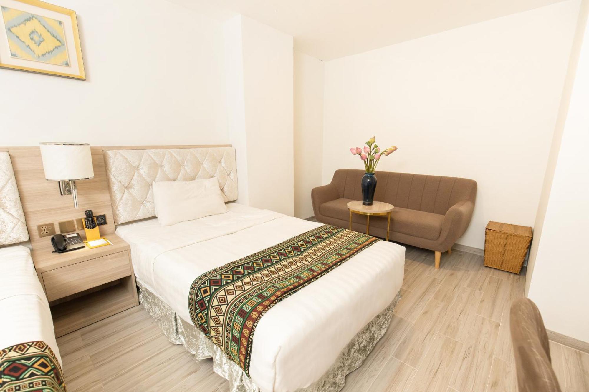 Nicecy Suite Hotel & Spa Хошимин Екстериор снимка