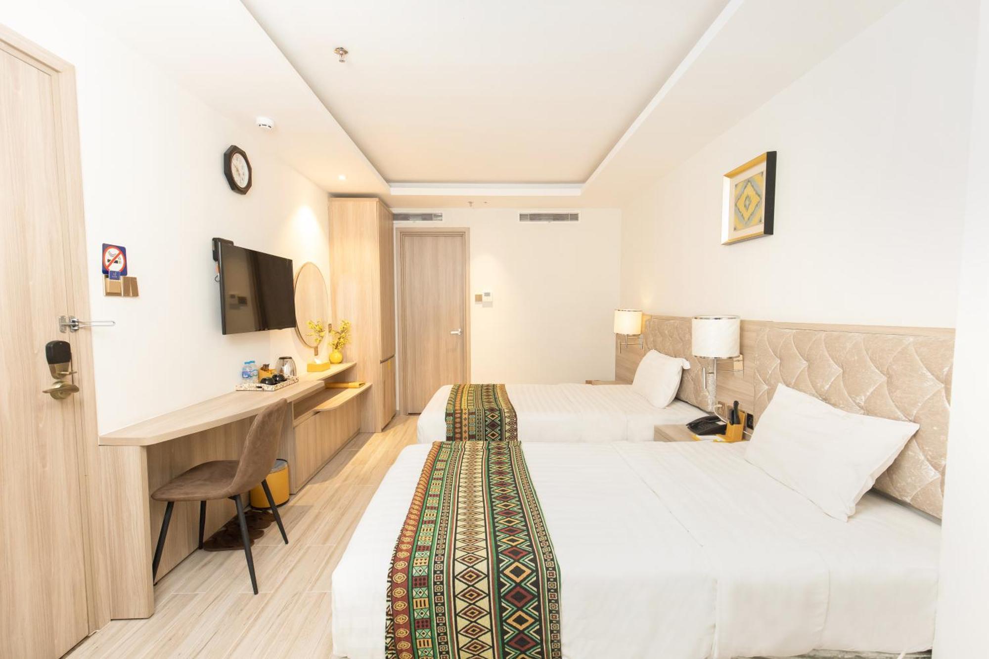 Nicecy Suite Hotel & Spa Хошимин Екстериор снимка