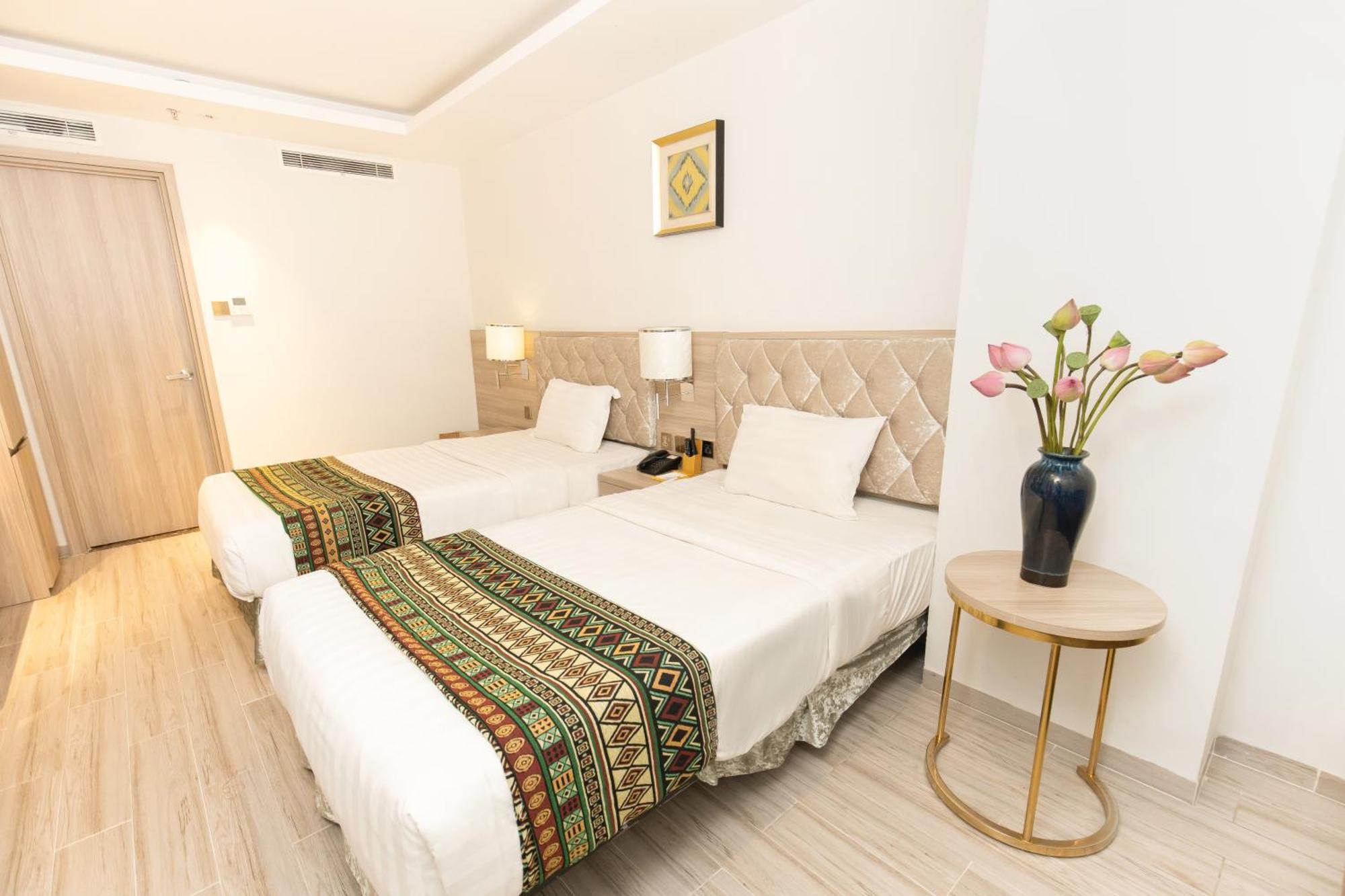 Nicecy Suite Hotel & Spa Хошимин Екстериор снимка
