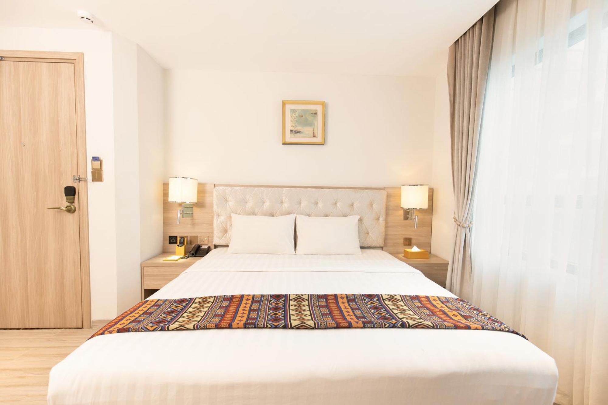 Nicecy Suite Hotel & Spa Хошимин Екстериор снимка