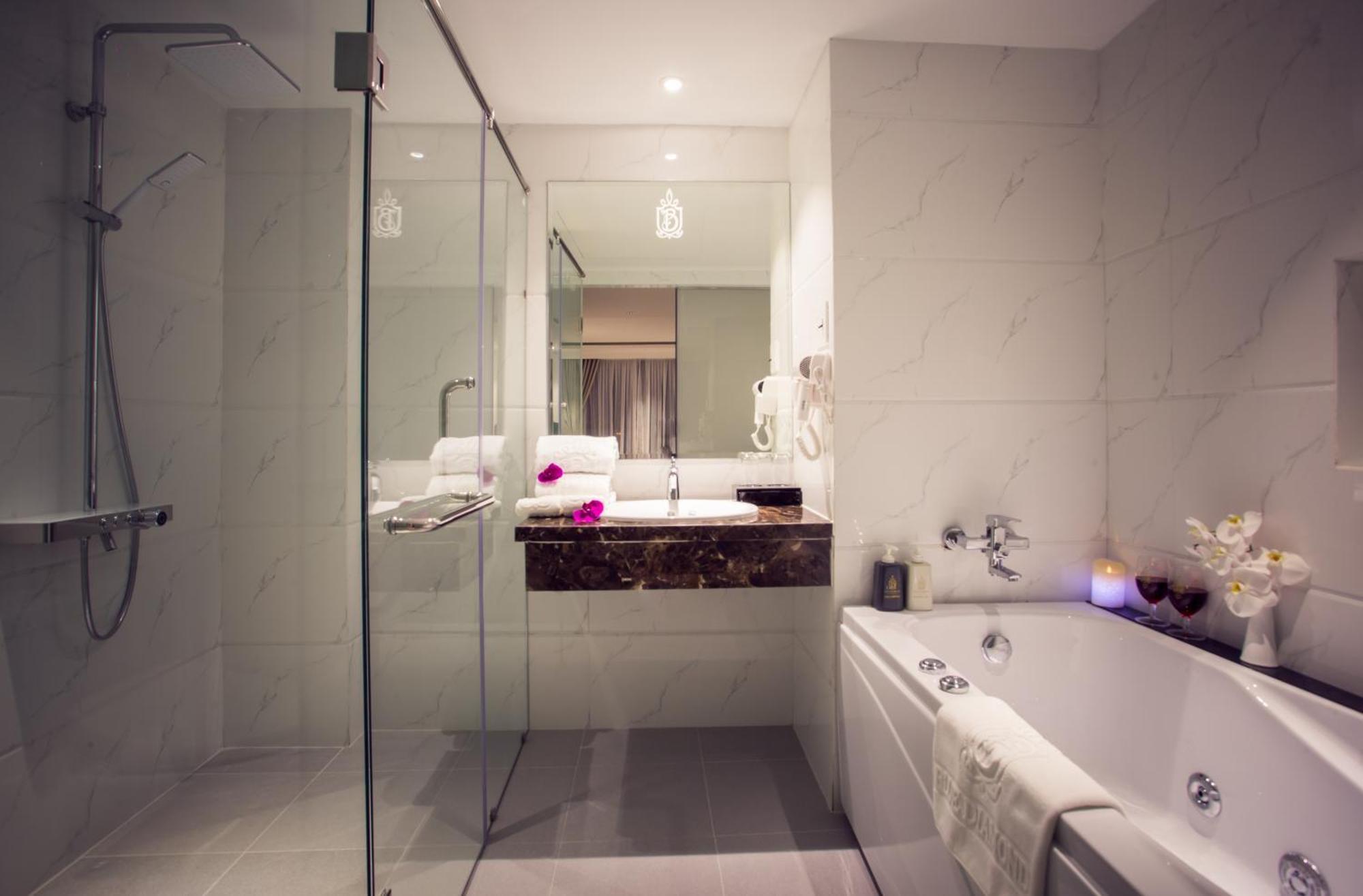 Nicecy Suite Hotel & Spa Хошимин Екстериор снимка