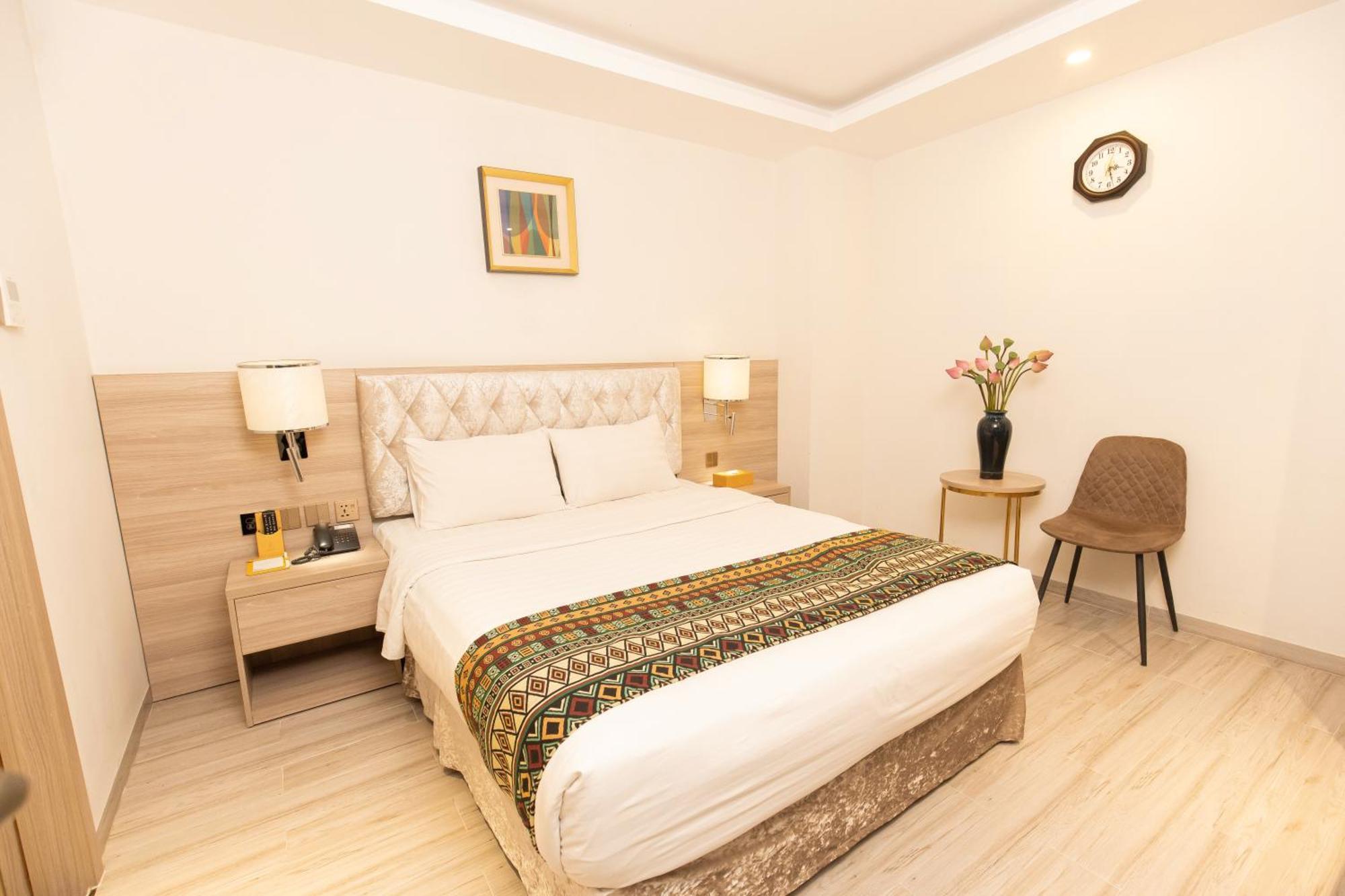 Nicecy Suite Hotel & Spa Хошимин Екстериор снимка