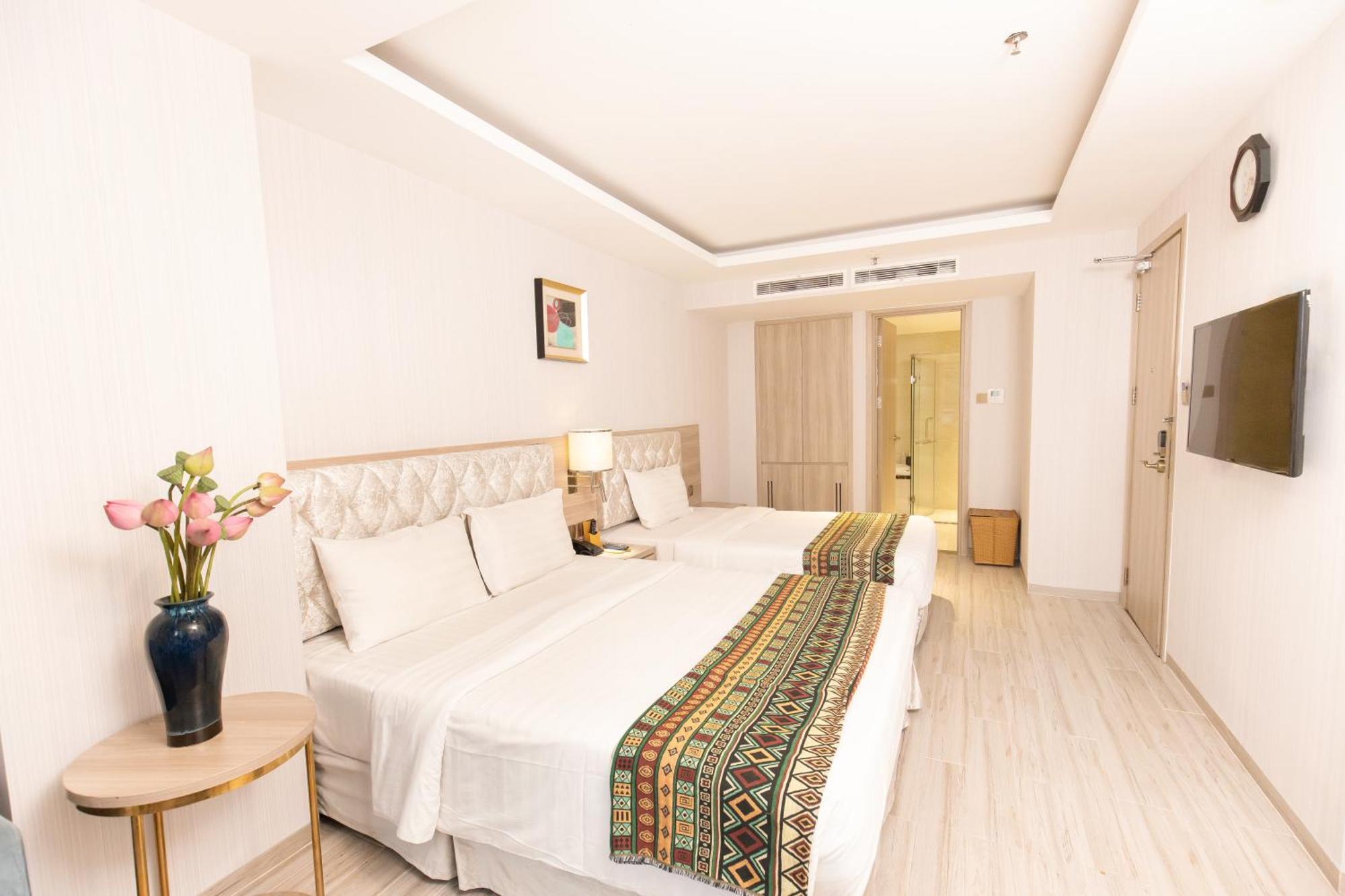 Nicecy Suite Hotel & Spa Хошимин Екстериор снимка